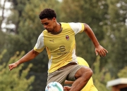 WTT冠军赛次回合对决在即！国际米兰演练定位球，北京国安密集防守应对的简单介绍